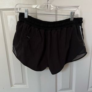 Lululemon 2.5 hotty hots